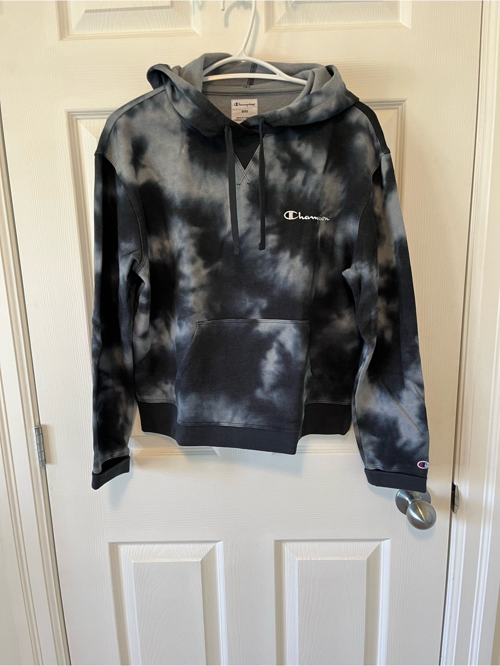 Women’s Champion Tie-Dye Hoodie in Black and Grey -M